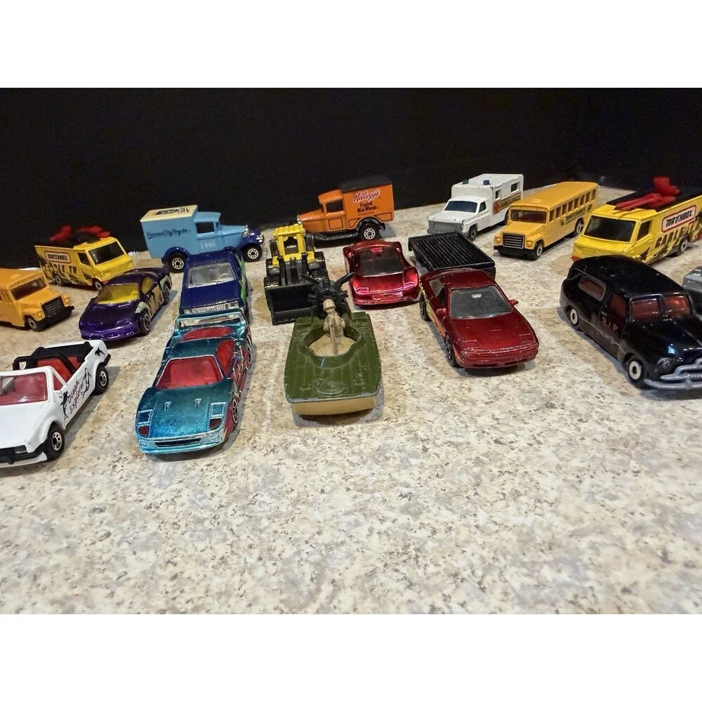 Lot of 21 Matchbox Diecast Cars Trucks Vintage Vans Vehicles Mixed Playworn